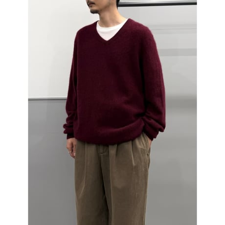 V-necked Cashmere Knit Sweater