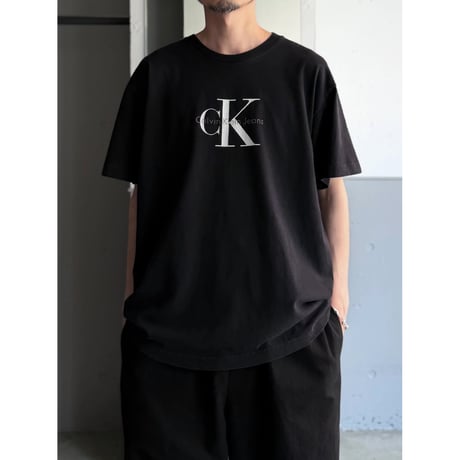 1990's "Calvin Klein Jeans" Logo printed tee
