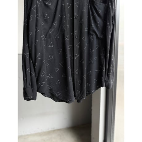 Early 1990's Black rayon fabric triangle printed long sleeve shirt