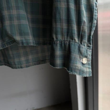 1960's Sheer cotton fabric plaid pattern open collar shirt