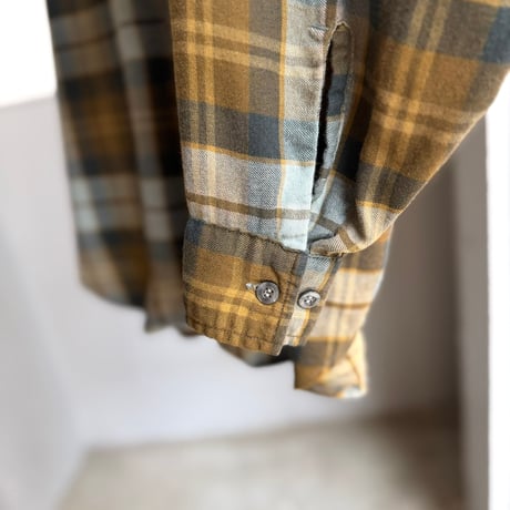 1960's "Viyella by Deacon Brothers" Wool / Cotton twill plaid pattern open collar shirt