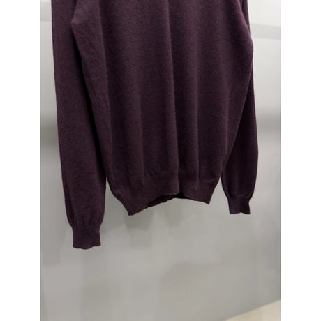 V-necked Cashmere Knit Sweater