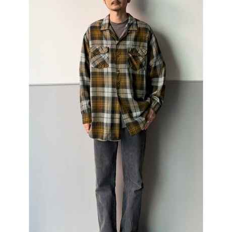 1960's "Viyella by Deacon Brothers" Wool / Cotton twill plaid pattern open collar shirt