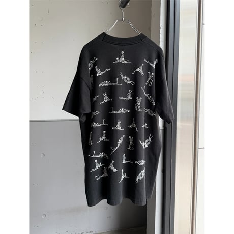 1990's "FASHION VICTIM" Skull printed Tee