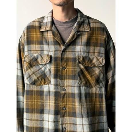1960's "Viyella by Deacon Brothers" Wool / Cotton twill plaid pattern open collar shirt