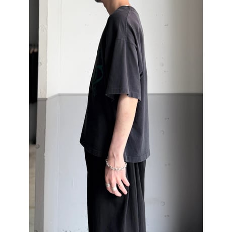 1990's "MARITHÉ FRANCOIS GIRBAUD" Wide & Short silhouette Printed Tee