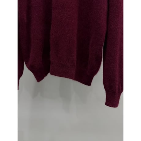 V-necked Cashmere Knit Sweater