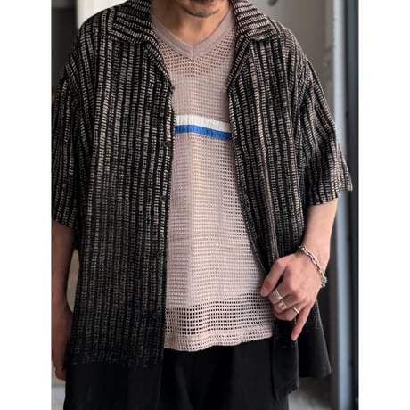 1980's Wide & Short silhouette mesh top