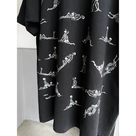 1990's "FASHION VICTIM" Skull printed Tee