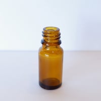 遮光ガラス瓶　茶色　10ml
