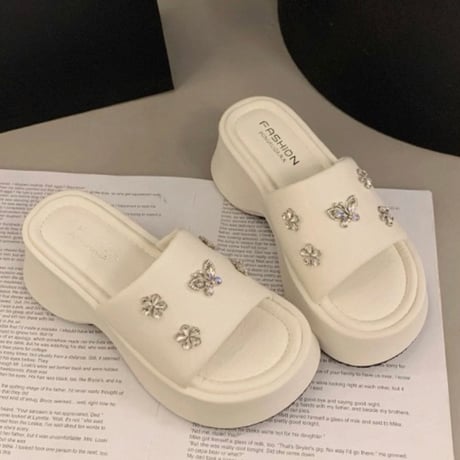 Bijou Butterfly Sandals 2色