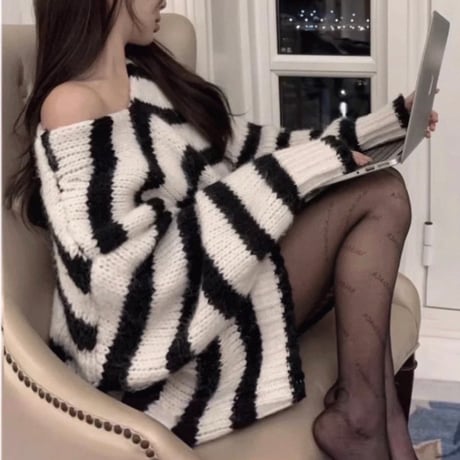 Loose Stripe Knit Top