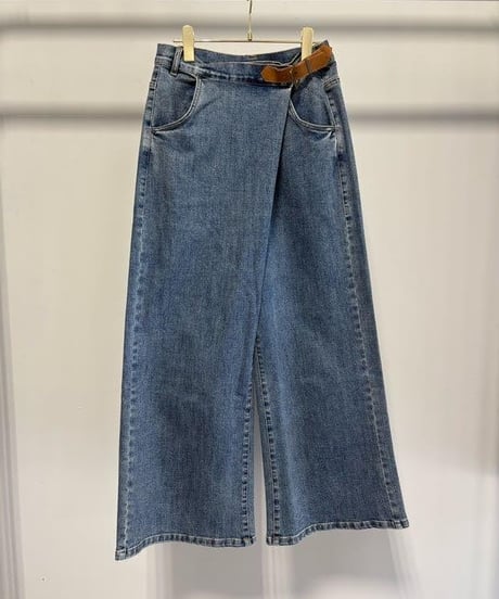 【MARGAUX VINTAGE】　ご予約 バックルデニムパンツ