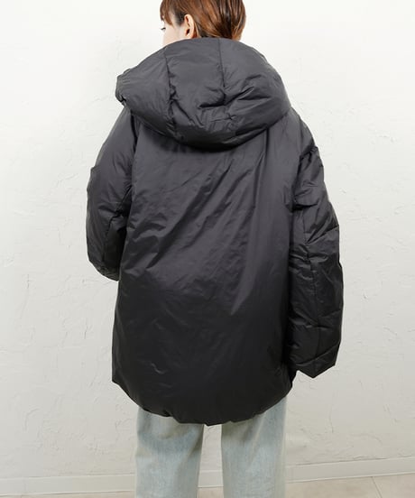 【WYTE】　ご予約 数量限定　Light Nylon Δ LINE Hooded Down CT