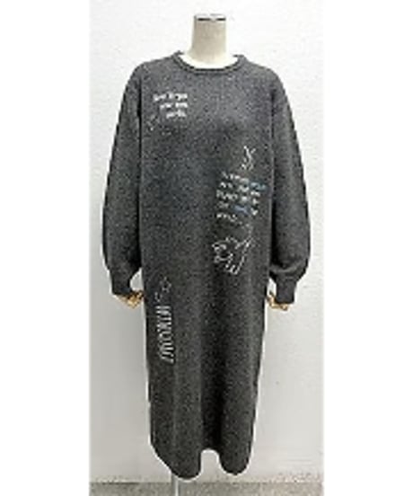 【ROSIEE】　ご予約 数量限定レタリング刺繍Knitワンピース