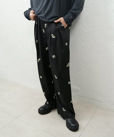Tiny floral pants【ラスト2点】