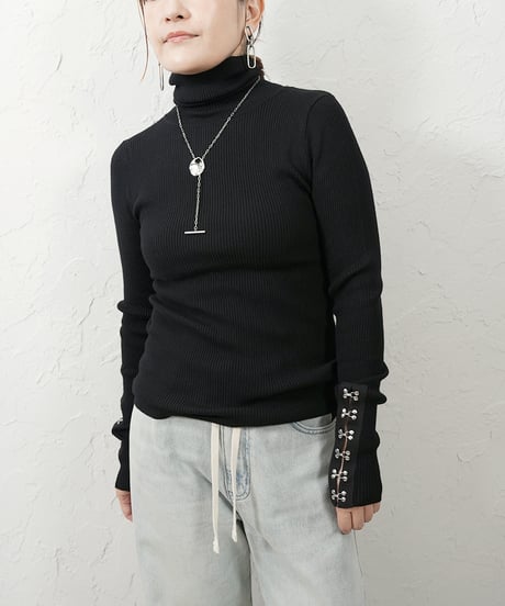 Hook Detailed Rib Turtleneck 【ラスト1点】