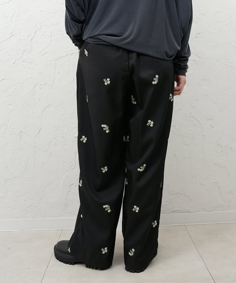 Tiny floral pants【ラスト2点】