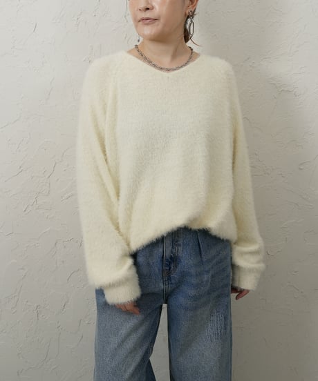 【ROSIEE】　ご予約 数量限定　バックロゴ刺繍シャギーニット