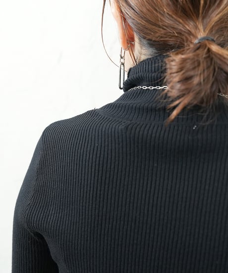 Hook Detailed Rib Turtleneck 【ラスト1点】