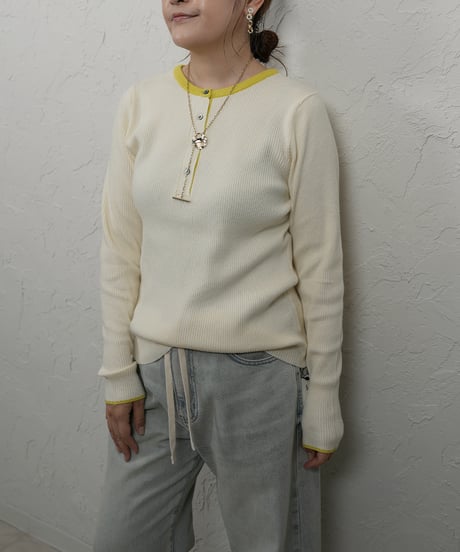 Neck color scheme henry neck knit