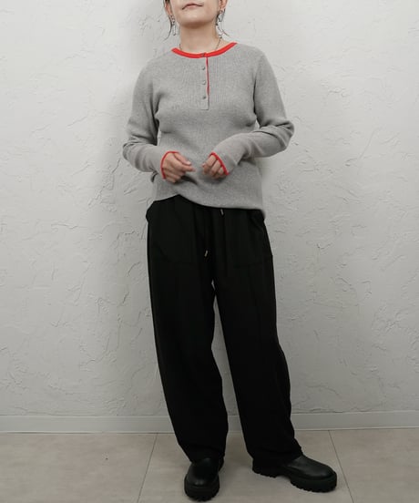 Neck color scheme henry neck knit