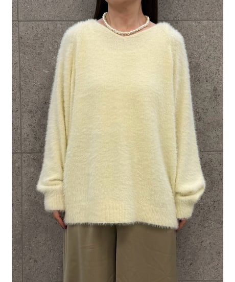 【ROSIEE】　ご予約 数量限定　バックロゴ刺繍シャギーニット