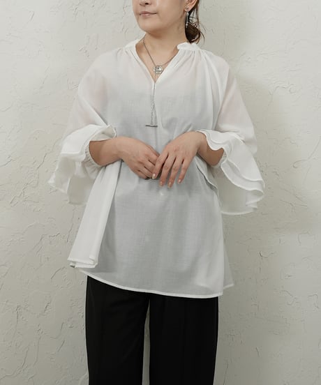 ２WAY frill blouse