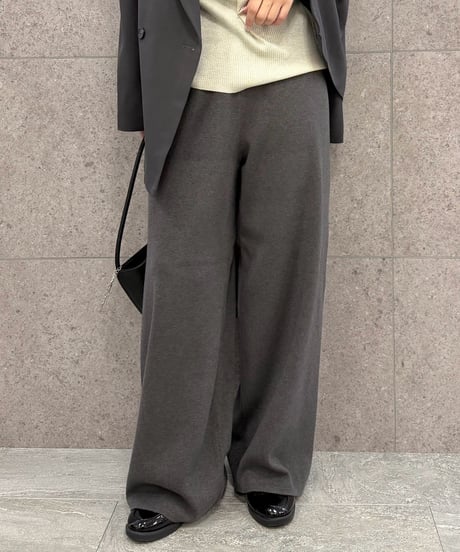 【ROSIEE】　ご予約 数量限定　美脚見えニットパンツ