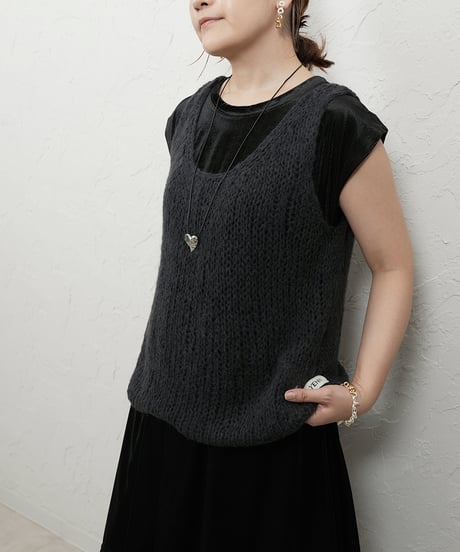 MOHAIR HAND VEST