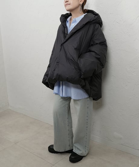 【WYTE】　ご予約 数量限定　Light Nylon Δ LINE Hooded Down CT