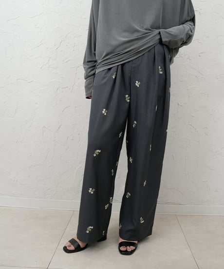 Tiny floral pants【ラスト2点】