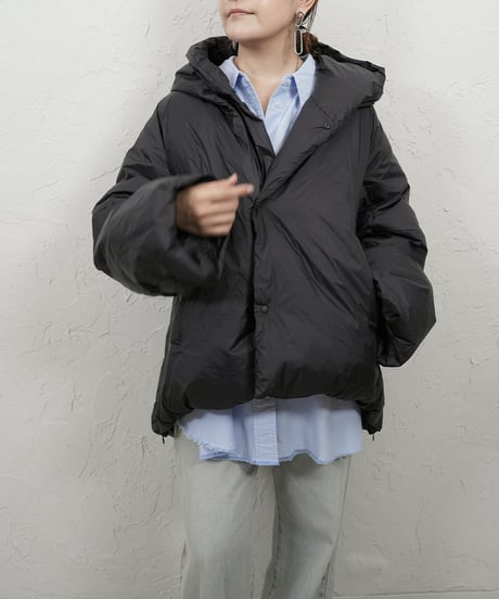 【WYTE】　ご予約 数量限定　Light Nylon Δ LINE Hooded Down CT