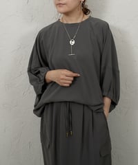 Strech dolman blouse