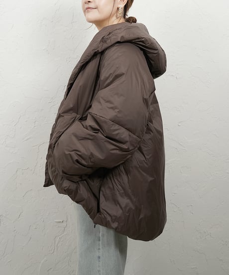 【WYTE】　ご予約 数量限定　Light Nylon Δ LINE Hooded Down CT
