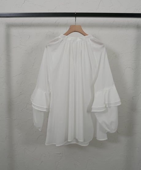 ２WAY frill blouse