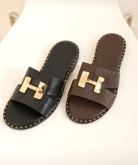【BARI SHOES】　ご予約 Hレザースタッズレザー サンダル