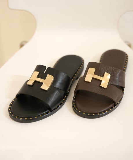 【BARI SHOES】　ご予約 Hレザースタッズレザー サンダル