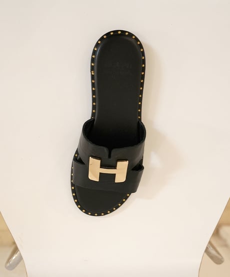【BARI SHOES】　ご予約 Hレザースタッズレザー サンダル