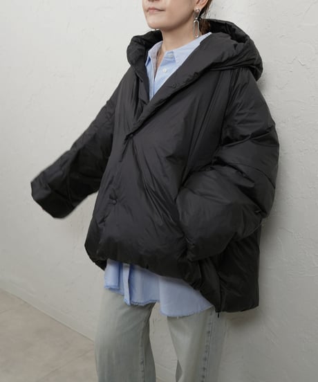 【WYTE】　ご予約 数量限定　Light Nylon Δ LINE Hooded Down CT
