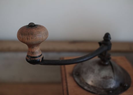 Coffee Mill 木製のコーヒーミル