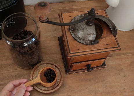 Coffee Mill 木製のコーヒーミル