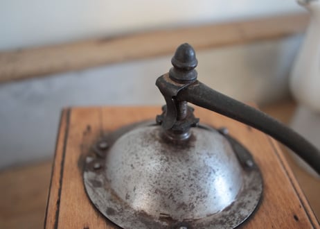 Coffee Mill 木製のコーヒーミル