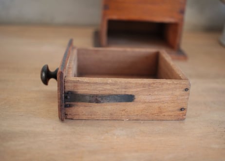 Coffee Mill 木製のコーヒーミル