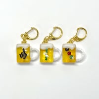 【一点もの】ビールジョッキ牌キーホルダー｜一条いろは・神風製作所