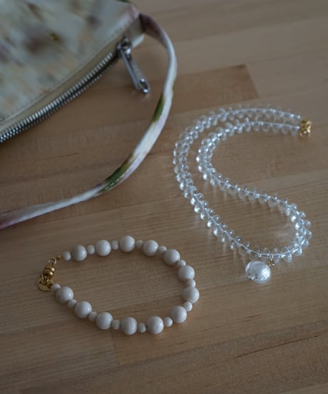 clear glas necklace