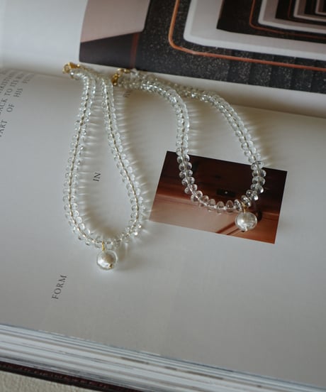 clear glas necklace