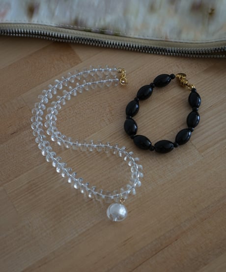 clear glas necklace