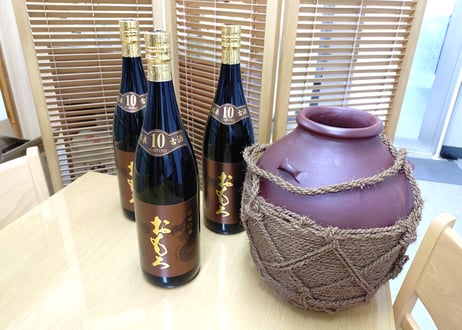 3升＿おもろ10年1,800ml ×3本(43度/十年古酒/1,800ml×3本)瑞泉が誇る「おもろ」シリーズの10年古酒