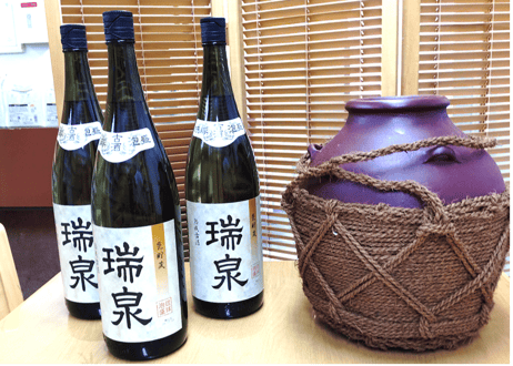 漏れなし塾生用（止水テスト済み）≪蓋なし、付属品なし≫繩巻耳壺3升甕カメ！沖縄の土で作る本場泡盛古酒（ウィスキー、焼酎などの蒸留酒を熟成）